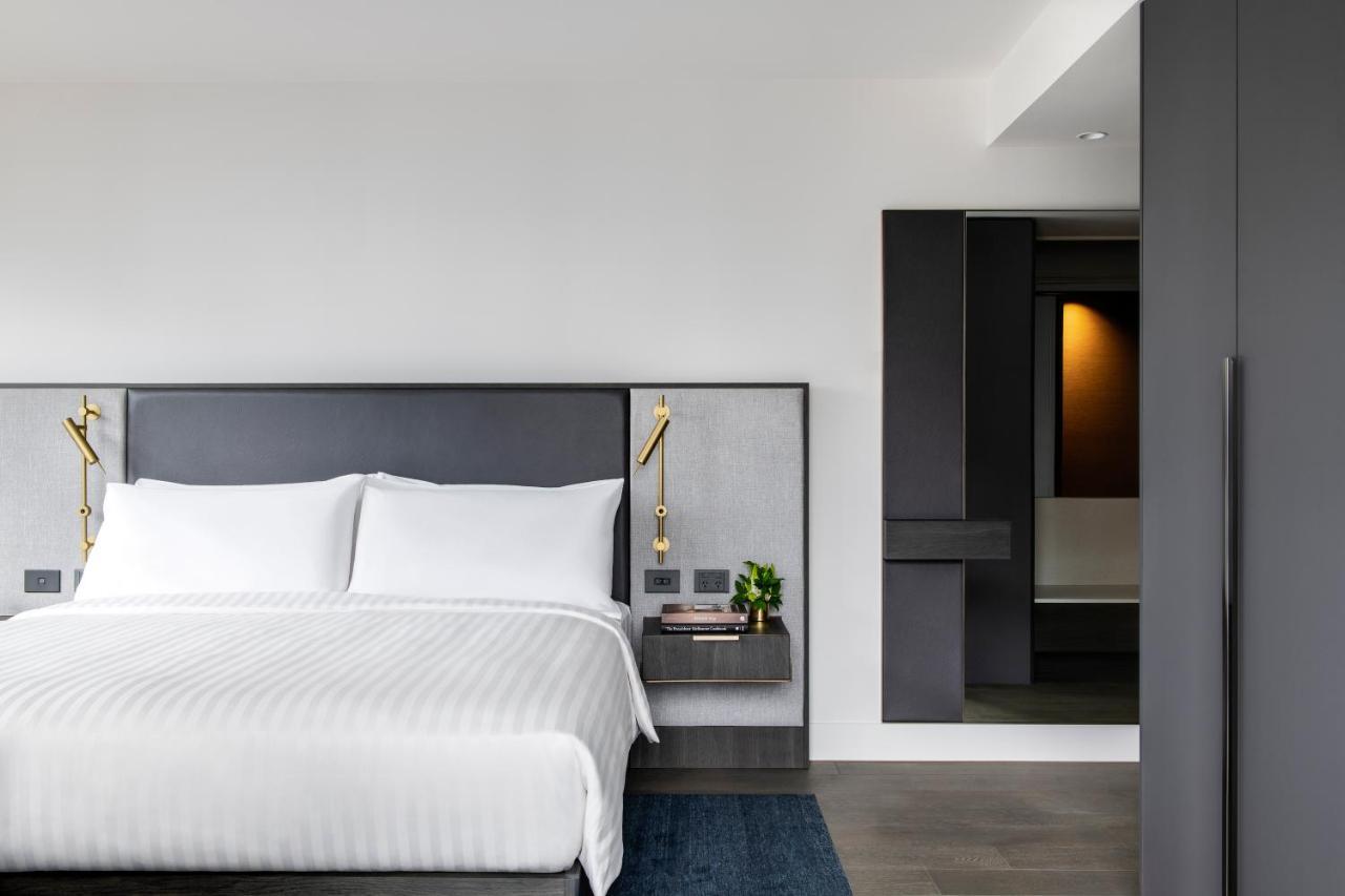 Melbourne Marriott Hotel Docklands Екстериор снимка A bedroom at the hotel