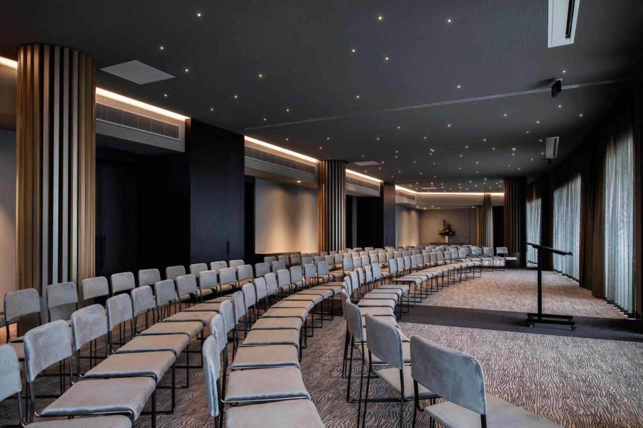 Melbourne Marriott Hotel Docklands Екстериор снимка Meeting room