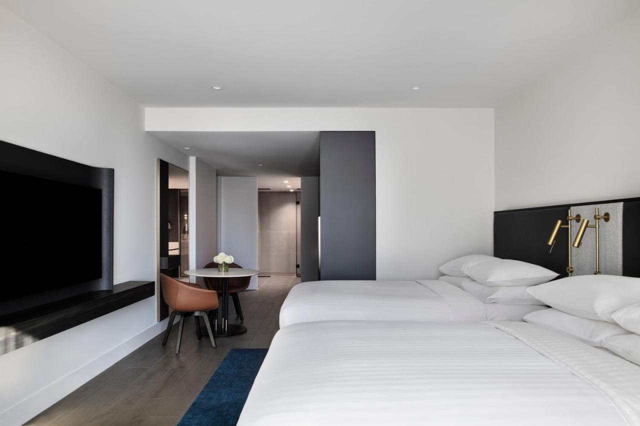 Melbourne Marriott Hotel Docklands Екстериор снимка