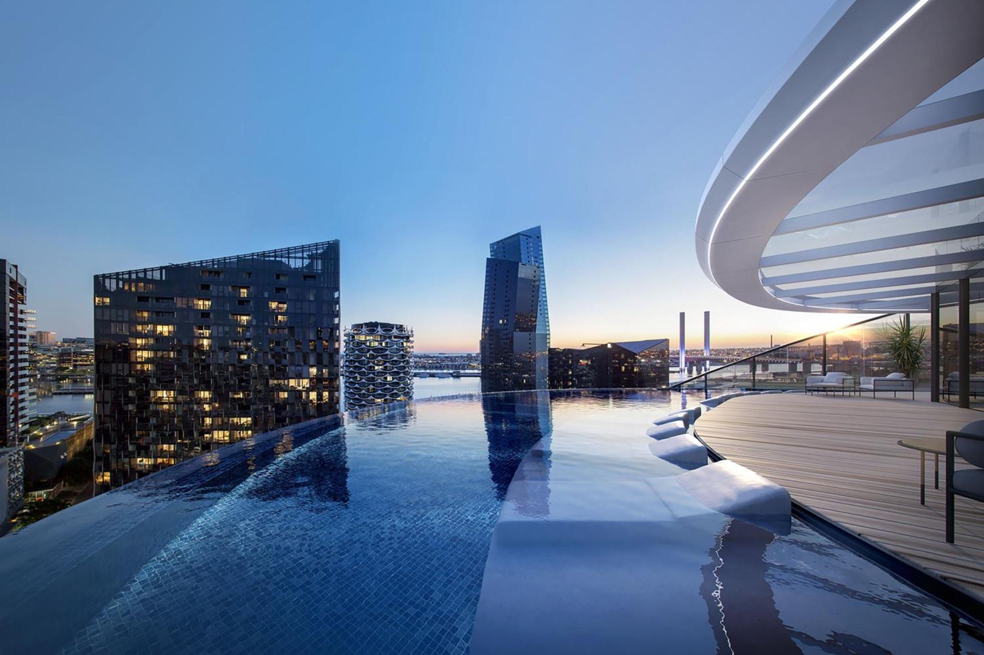 Melbourne Marriott Hotel Docklands Екстериор снимка Skyline pool