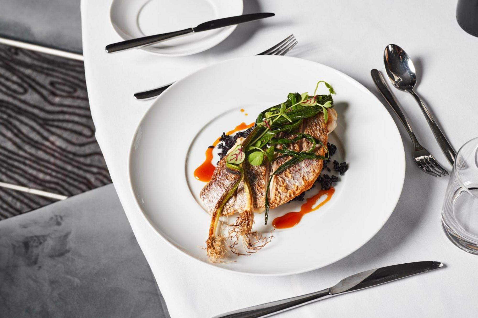 Melbourne Marriott Hotel Docklands Екстериор снимка A plate of food