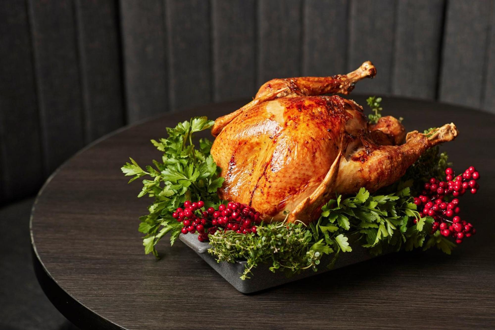 Melbourne Marriott Hotel Docklands Екстериор снимка A roasted turkey