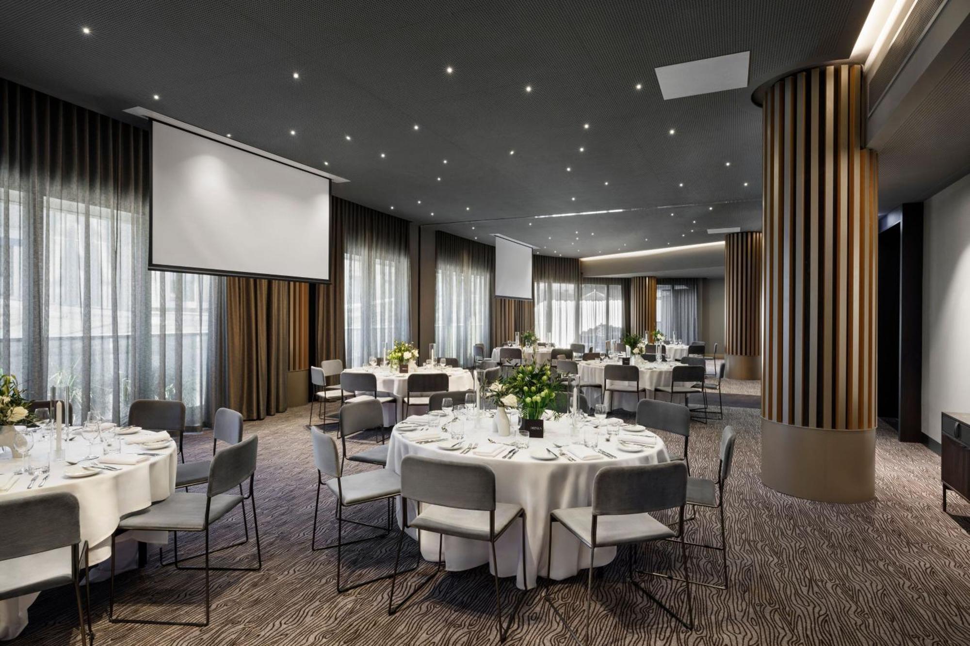 Melbourne Marriott Hotel Docklands Екстериор снимка The Westin Ballroom
