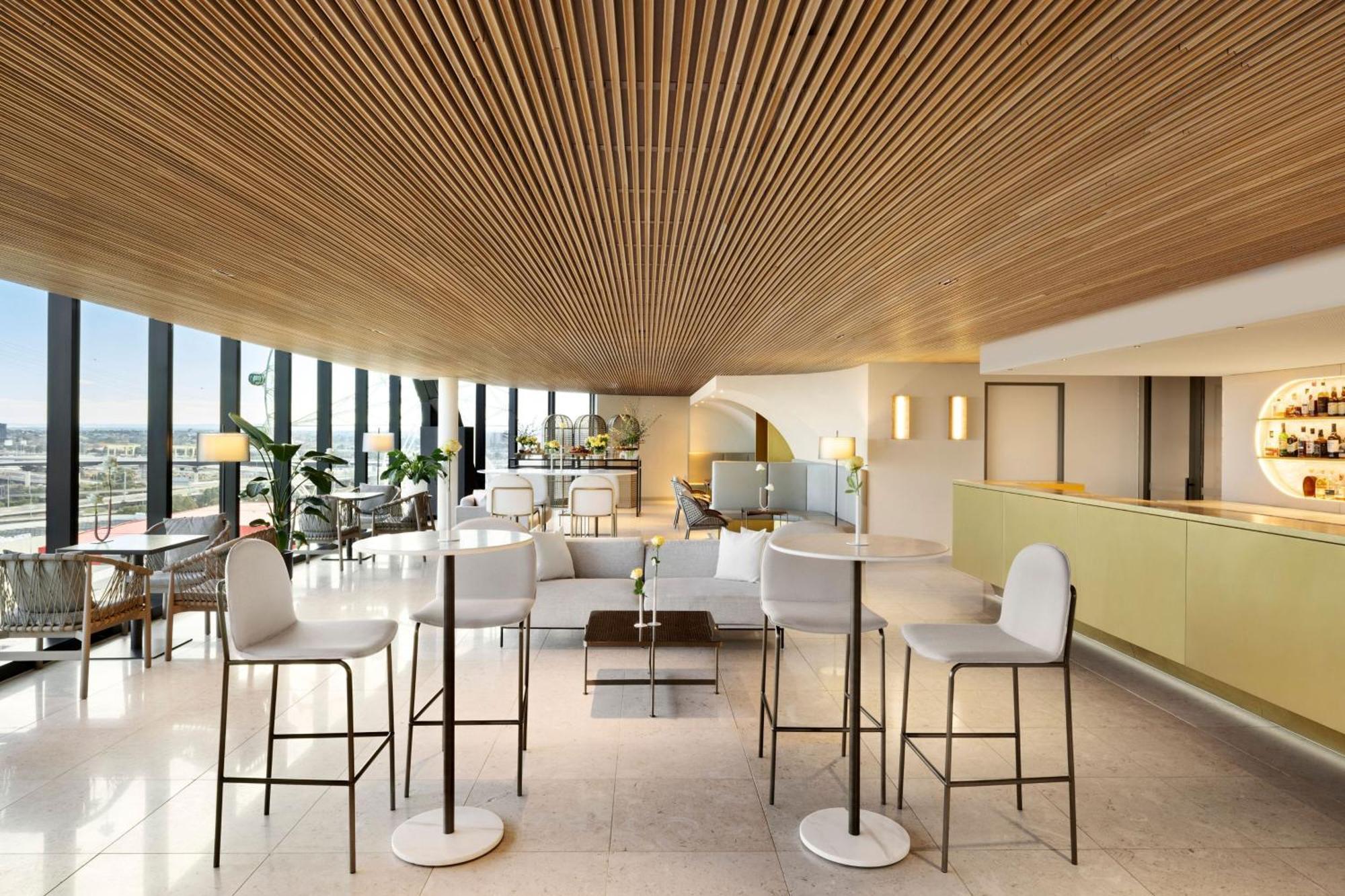 Melbourne Marriott Hotel Docklands Екстериор снимка Club Lounge at the airport